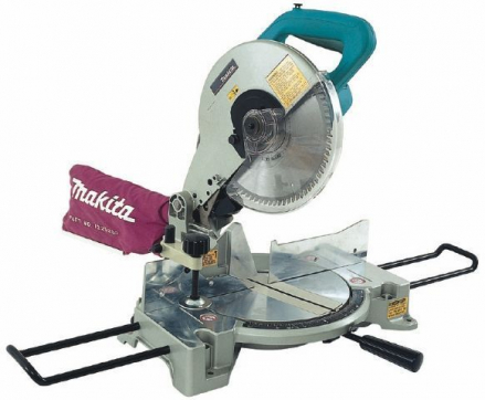 Торцовочная пила Makita LS1040 в прокат в Волгограде. У нас лучшая цена за сутки! Возможность взять в аренду с выгодной скидкой до 40% при экспресс доставке 24/7. И помните, ночью стоимость еще дешевле на 30%! #арендапрокат #виброплита #выгодно